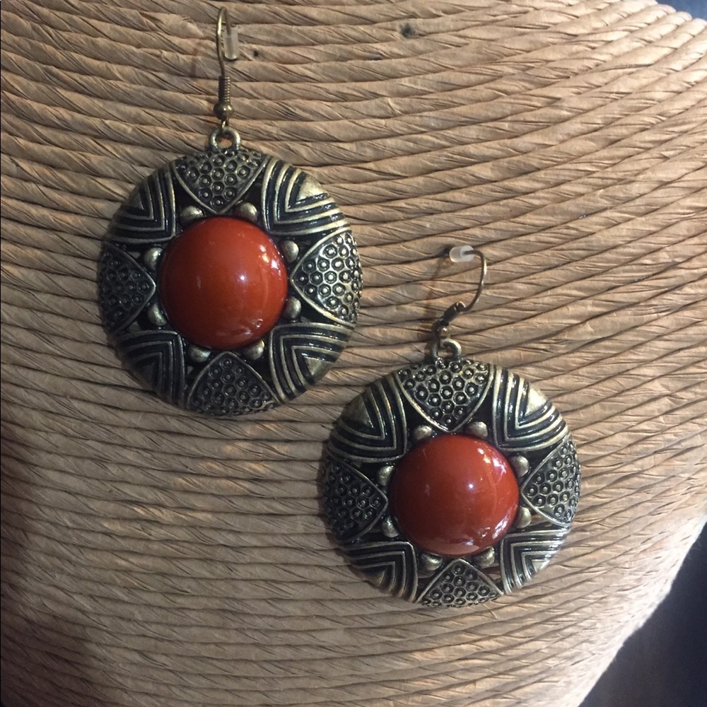 Fashion Orange and Gold Pierced Earrings.